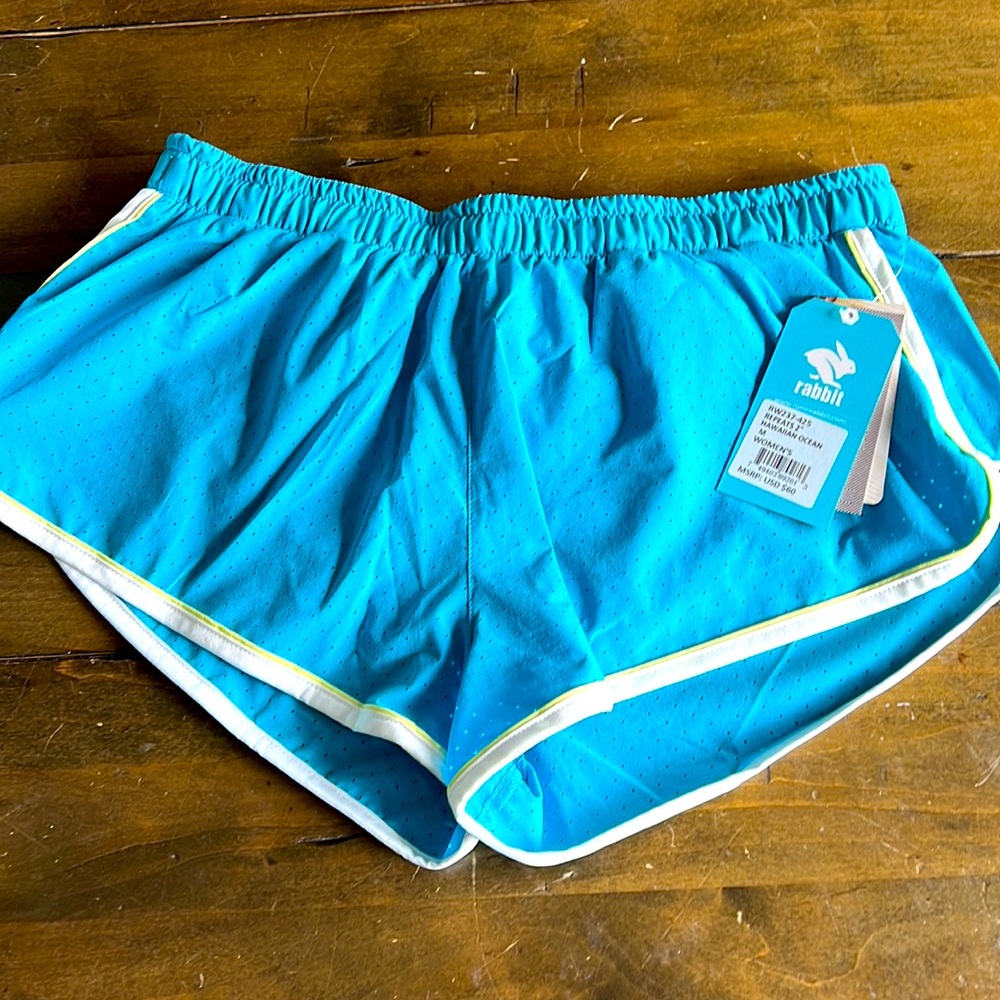 Rabbit runinrabbit repeats running shorts 2” Hawaiian Ocean medium NWT